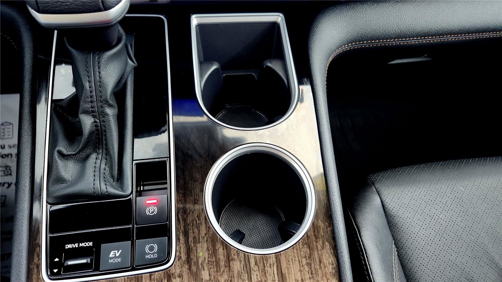 Used 2026 Toyota Sienna Platinum image 36