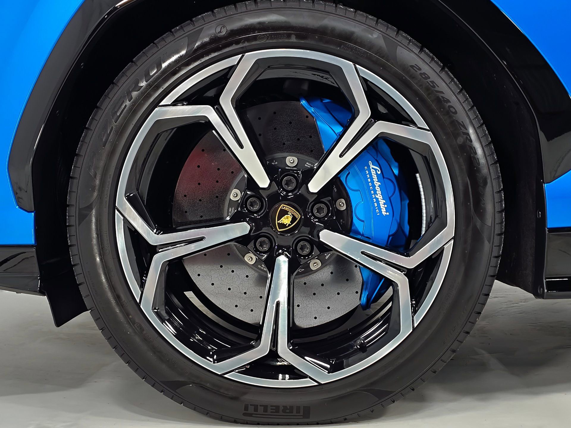 Used 2021 Lamborghini Urus image 8