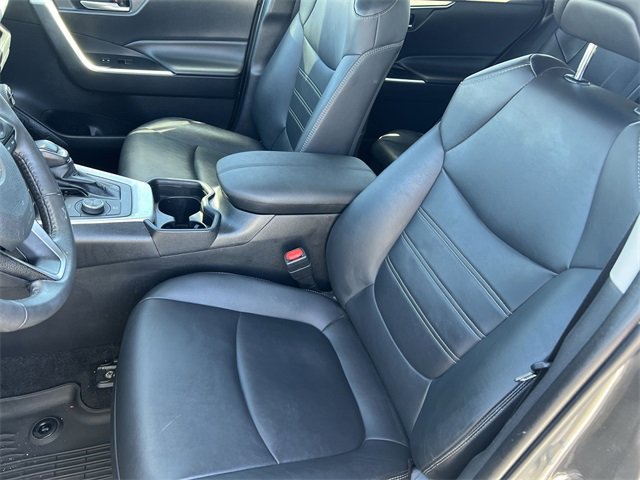 Used 2021 Toyota RAV4 XLE Premium image 27
