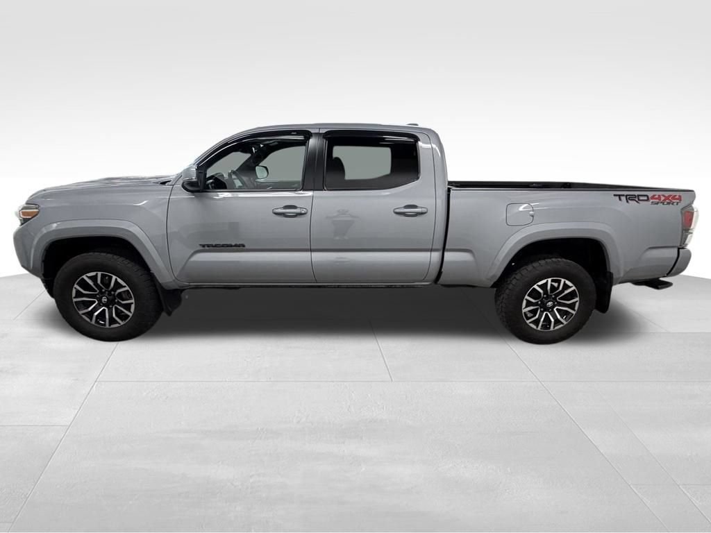 Used 2021 Toyota Tacoma TRD Sport AWD/4WD image 2