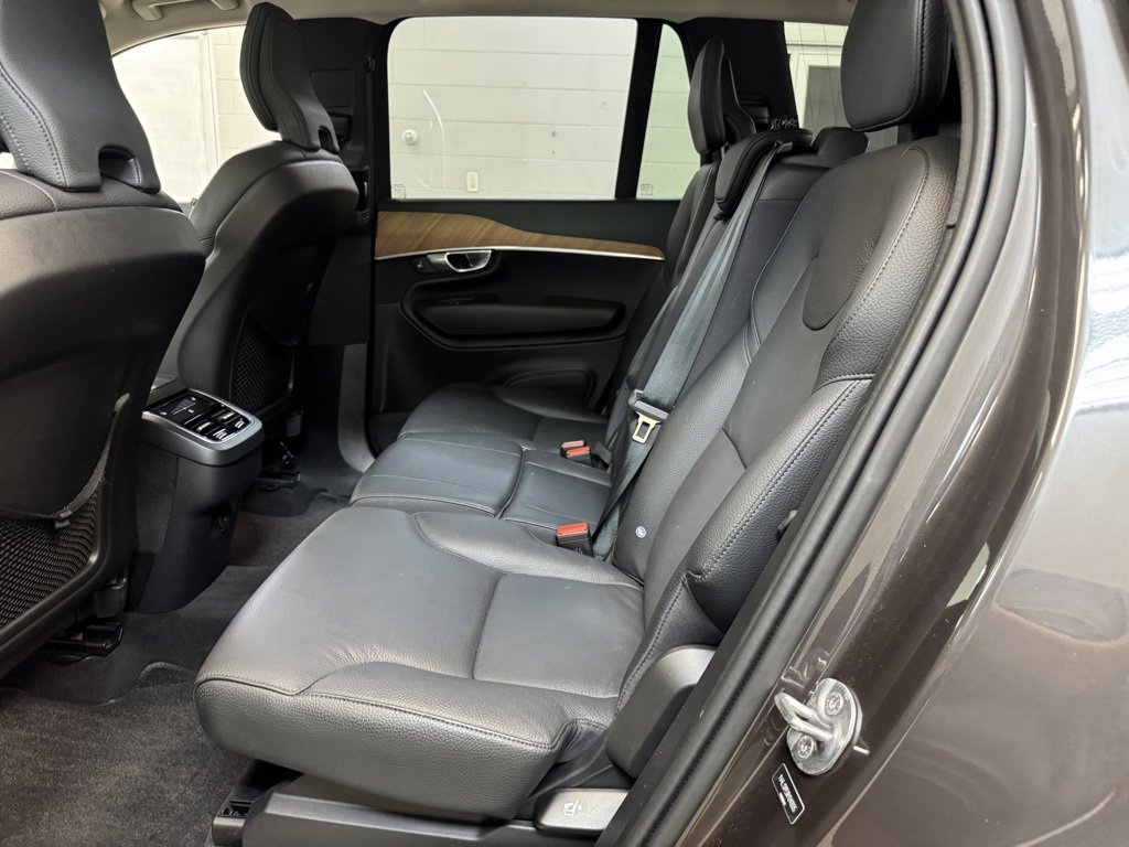 Used 2024 Volvo XC90 B5 Plus image 17