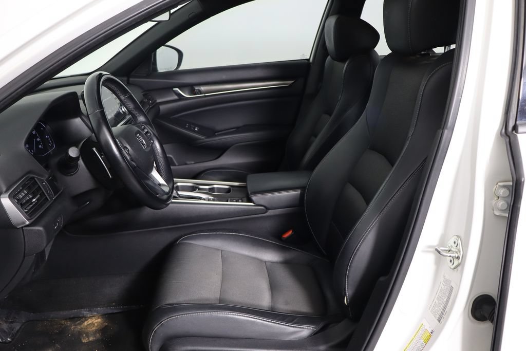 Used 2018 Honda Accord Sport image 14