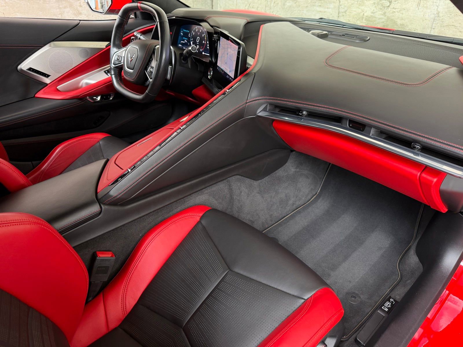 Used 2020 Chevrolet Corvette Stingray Premium Cpe w/ 3LT Preferred Equipment Group image 17