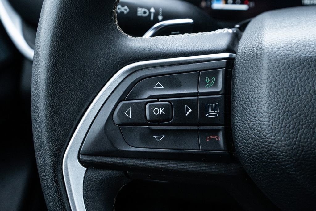 Used 2023 Jeep Grand Cherokee L Laredo w/ Trailer Tow Group (B) image 18