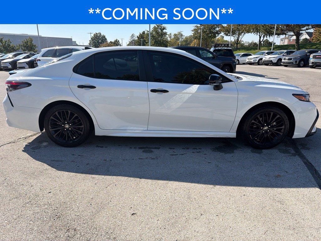 Used 2022 Toyota Camry SE AWD/4WD image 5