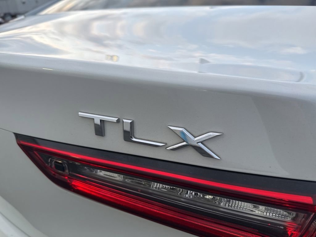 Used 2022 Acura TLX w/ Technology Package FWD image 10