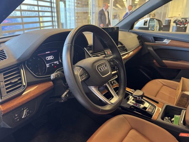 Used 2022 Audi Q5 2.0T Premium w/ Convenience Package AWD/4WD image 23