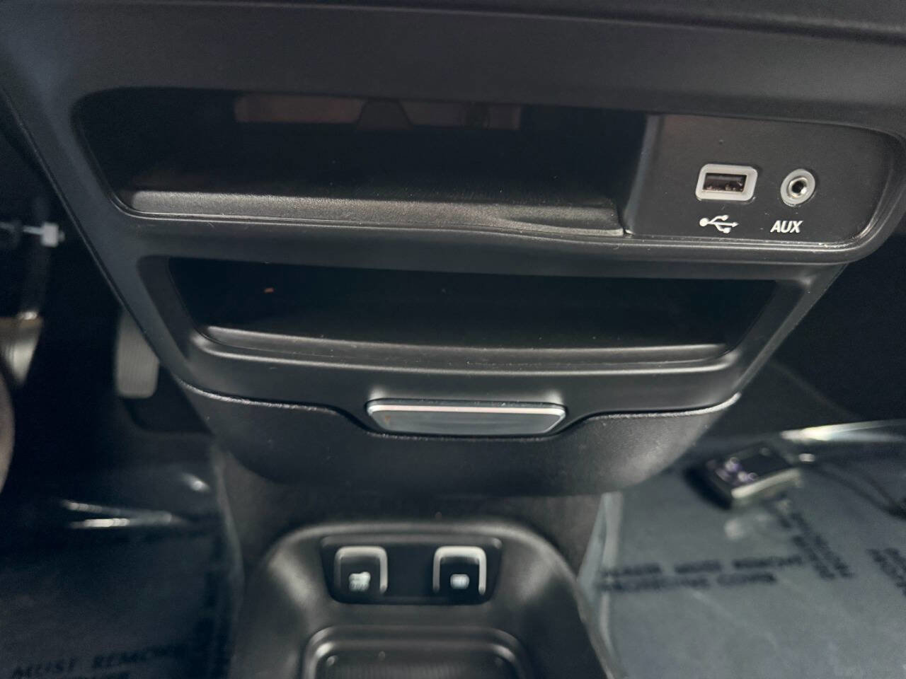 Used 2020 Chrysler Pacifica Touring-L image 47