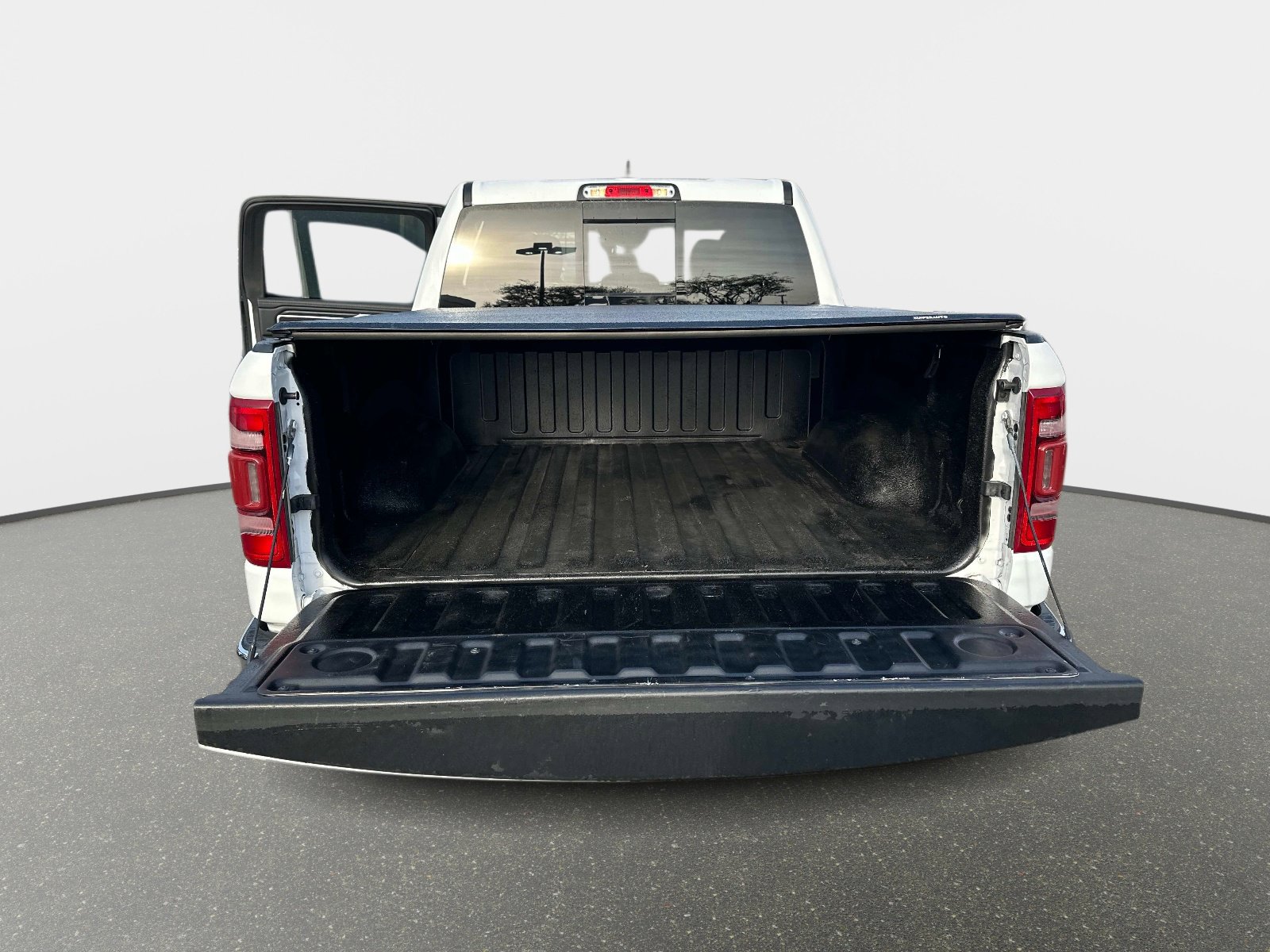 Used 2023 RAM 1500 Laramie image 11