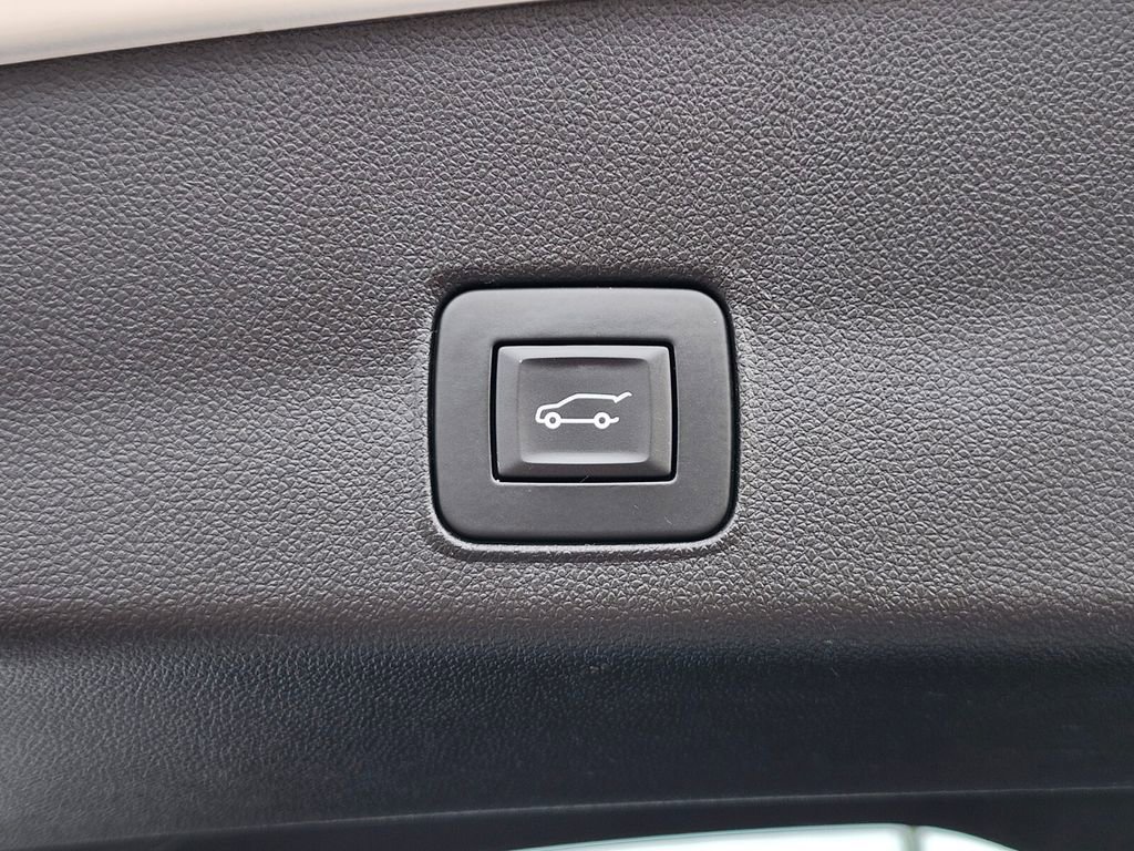 Used 2023 Chevrolet TrailBlazer RS w/ Sun and Liftgate Package image 31