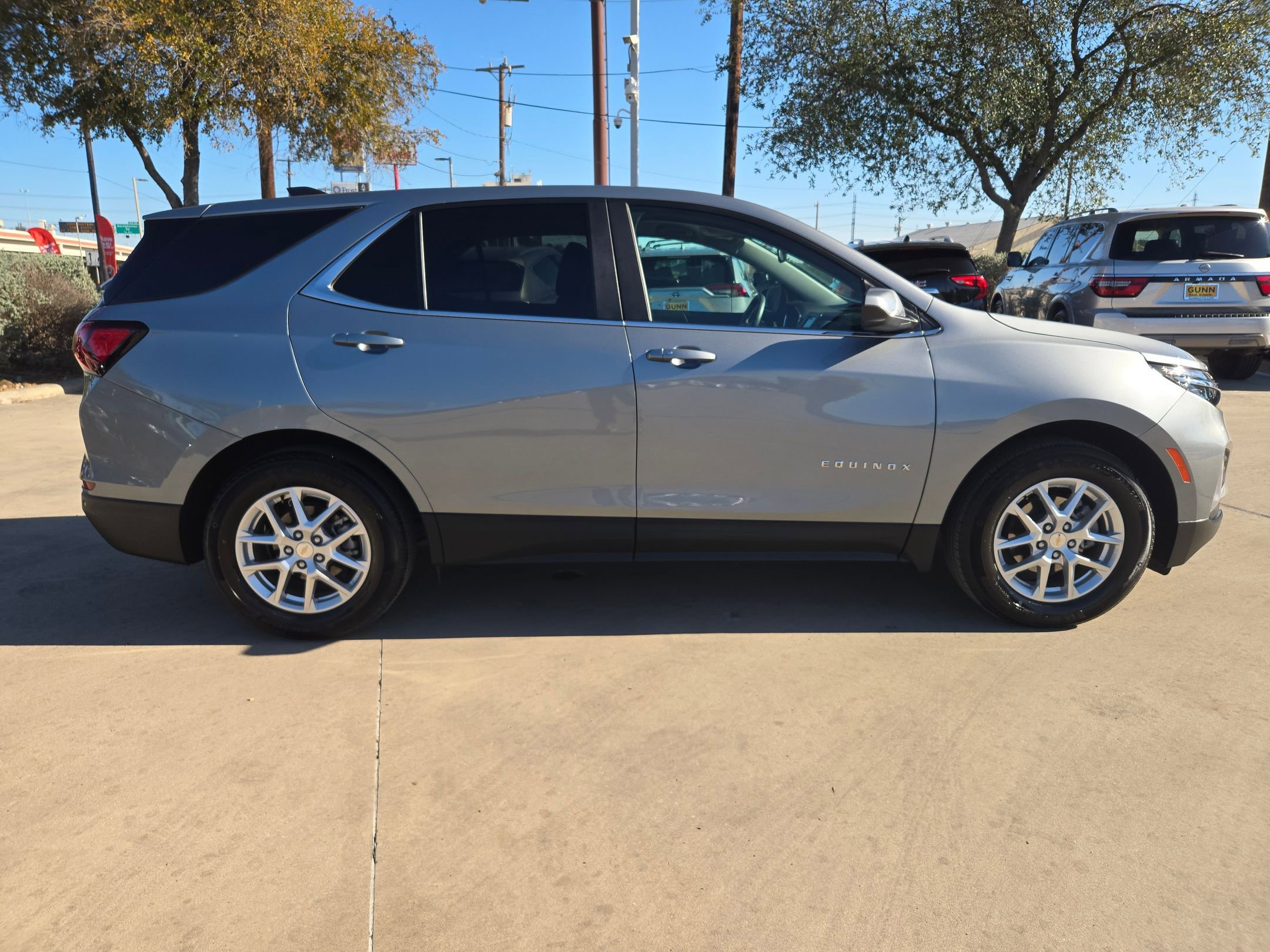 Used 2024 Chevrolet Equinox LT image 8