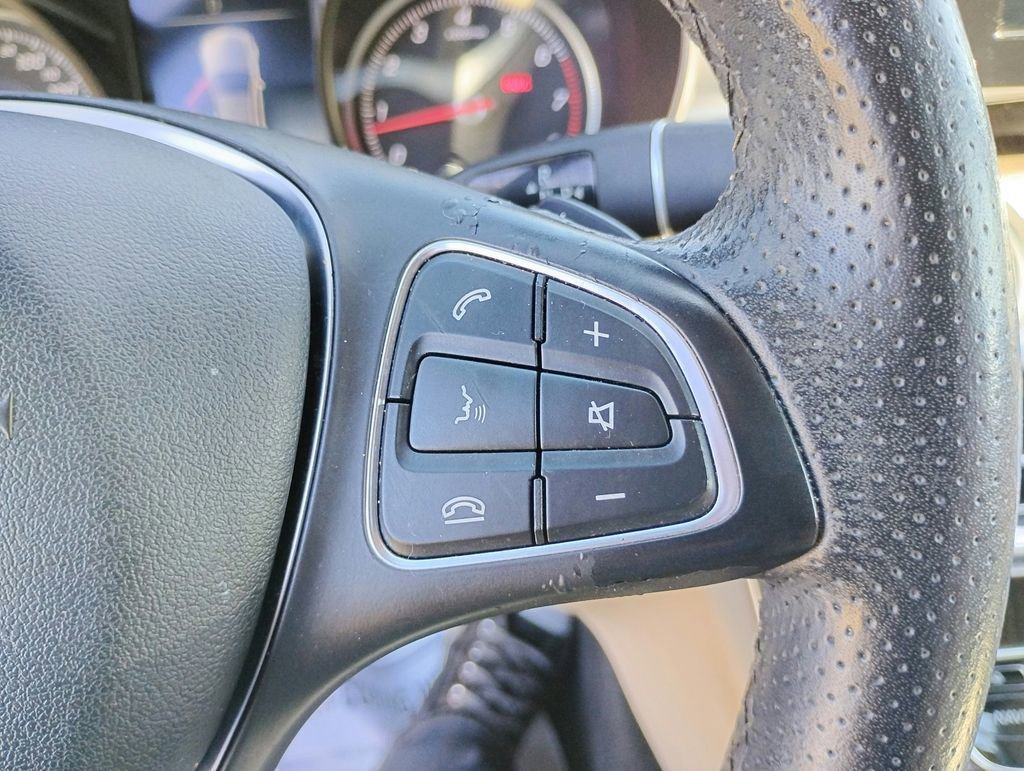 Used 2018 Mercedes-Benz C 300 Sedan image 23