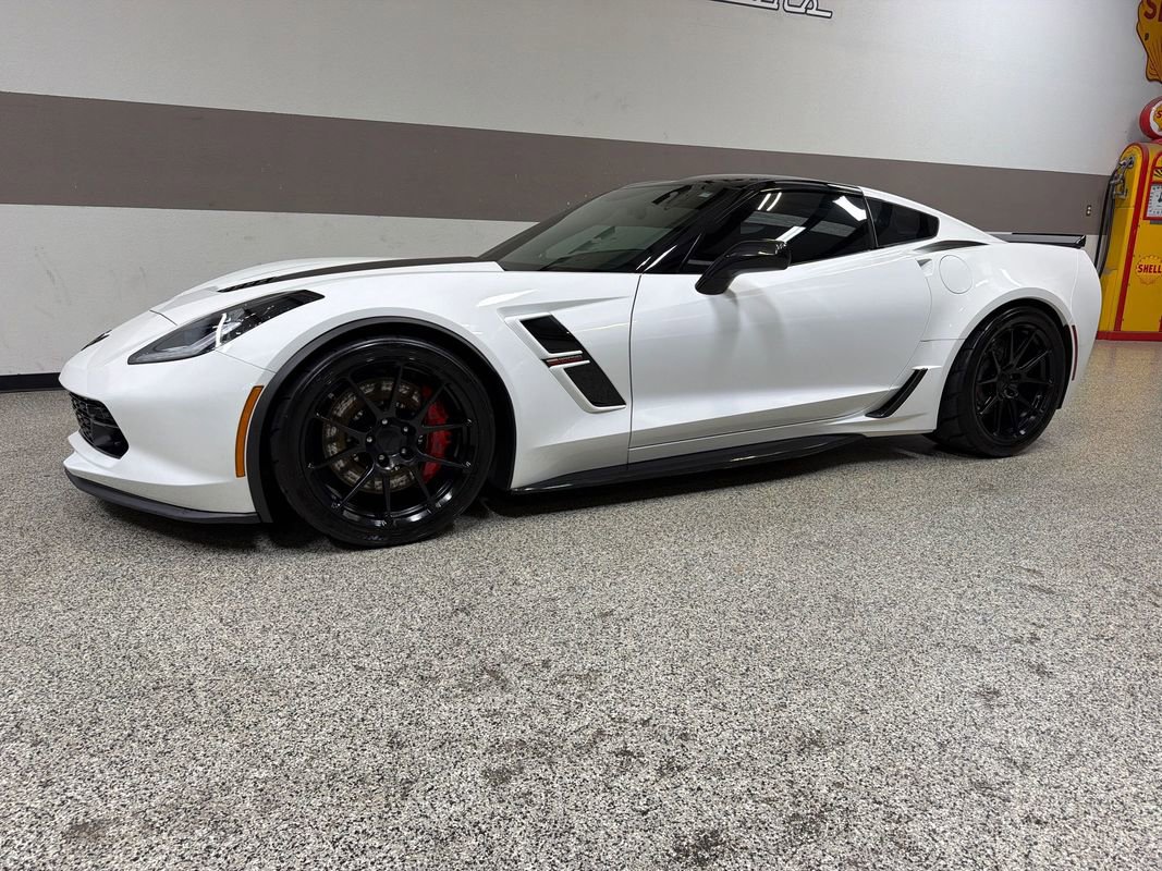 Used 2017 Chevrolet Corvette Grand Sport RWD image 4