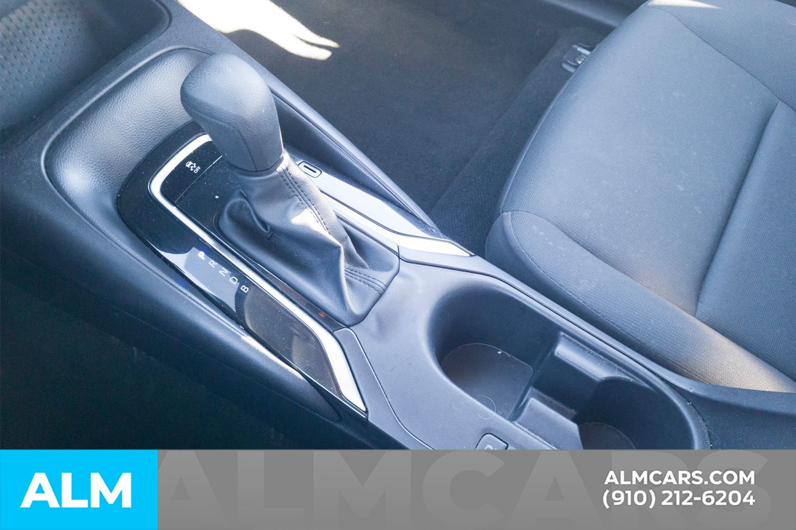 Used 2025 Toyota Corolla LE image 25