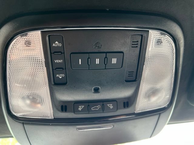 Used 2023 Dodge Durango R/T AWD/4WD image 6