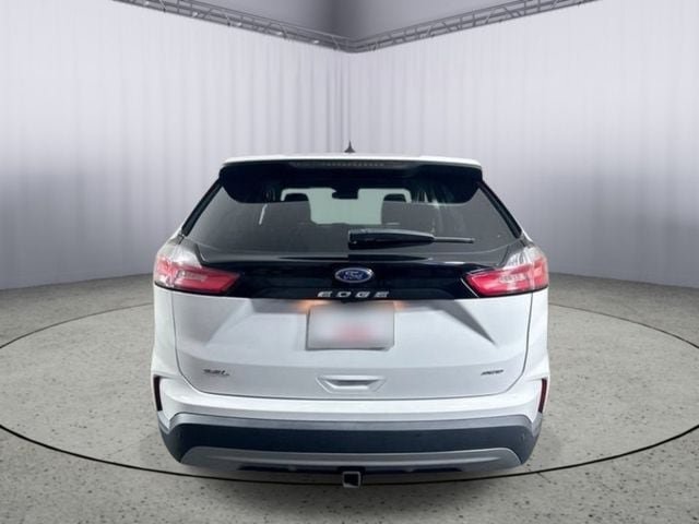 Used 2023 Ford Edge SEL w/ Convenience Package AWD/4WD image 6