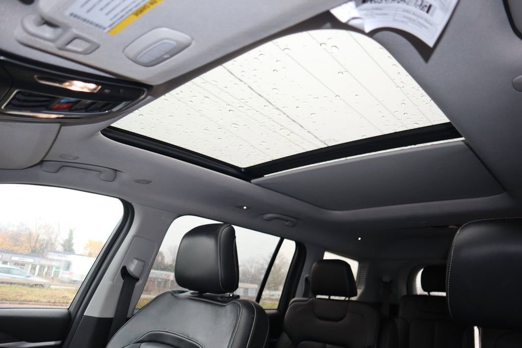 Used 2022 Jeep Grand Cherokee L Limited image 17