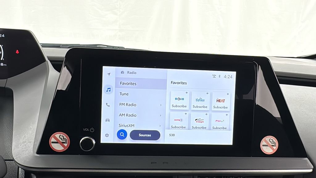 Used 2024 Toyota Prius LE image 24