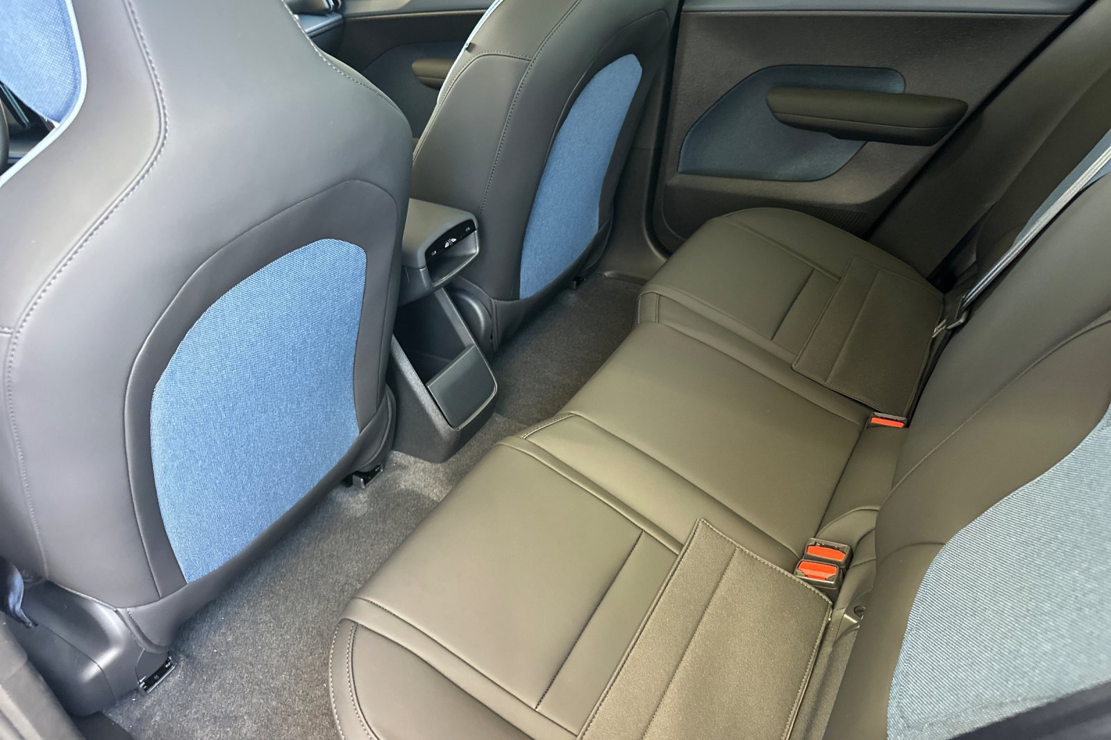 New 2026 Volvo EX30 Plus w/ Climate Package AWD/4WD image 9