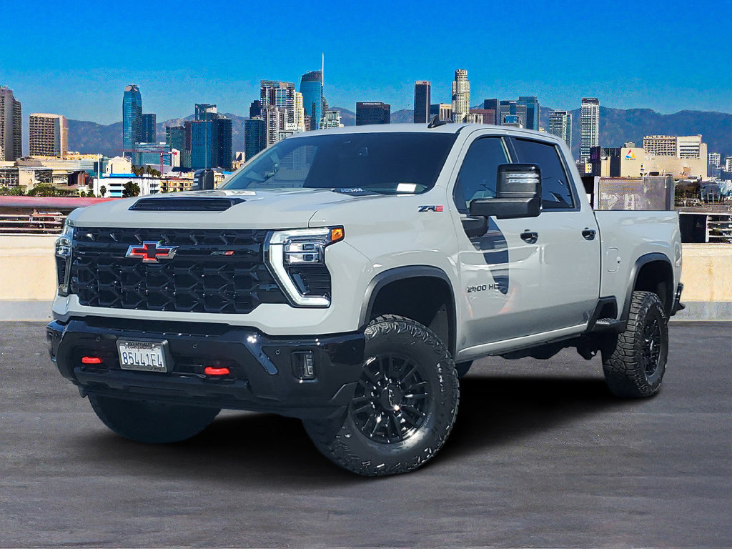 Used 2025 Chevrolet Silverado 2500 ZR2 AWD/4WD image 2