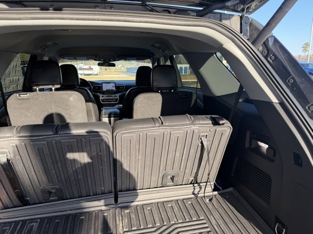 Used 2024 Ford Explorer XLT w/ Equipment Group 202A image 5