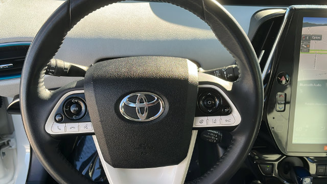 Used 2018 Toyota Prius Prime Advanced w/ Carpet Mat Package FWD image 7