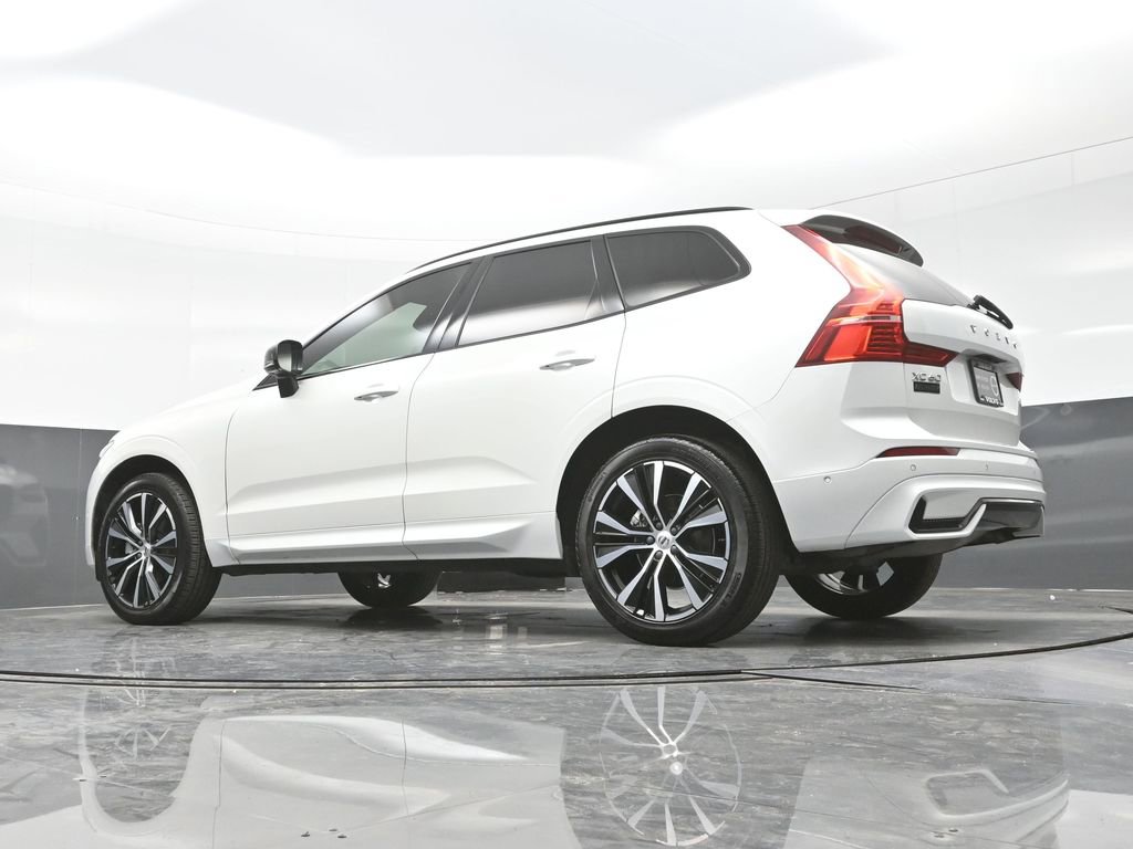 Used 2024 Volvo XC60 B5 Plus w/ Protection Package Premier image 33