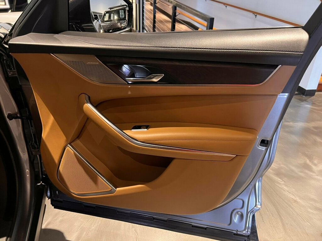 Used 2021 Jaguar F-PACE S image 31