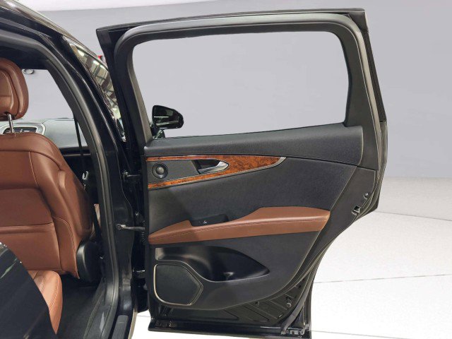 Used 2020 Lincoln Nautilus Reserve w/ Equipment Group 201A image 56