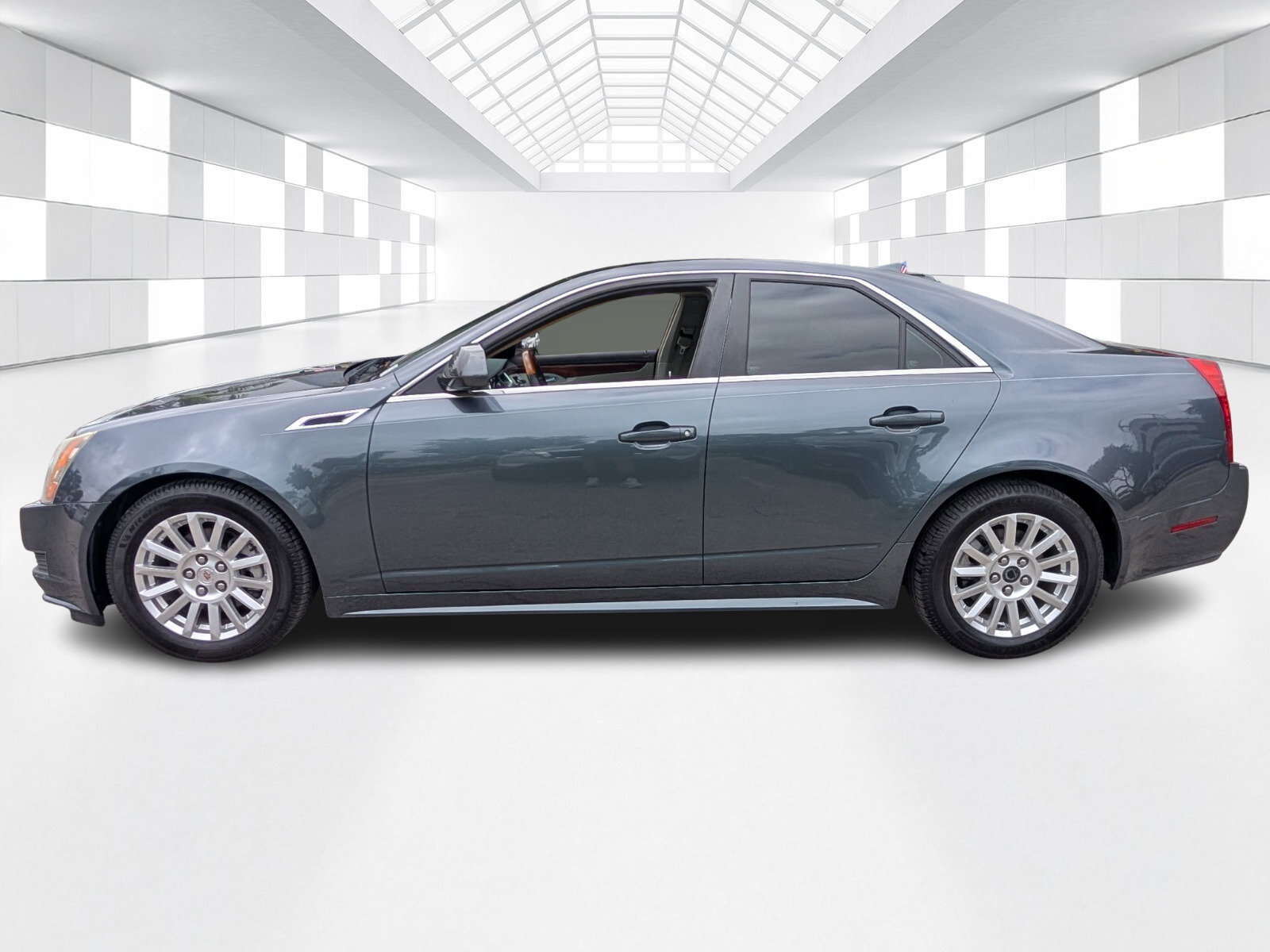 Used 2011 Cadillac CTS Luxury image 4