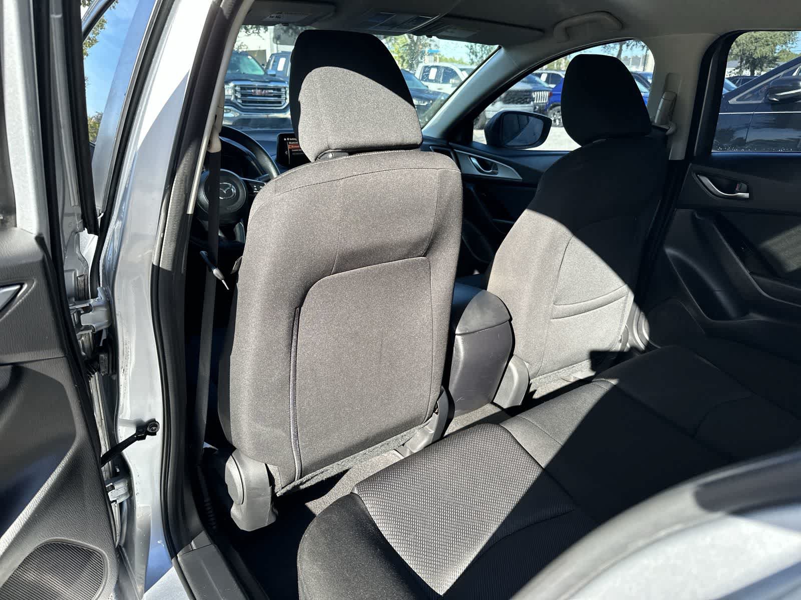 Used 2017 MAZDA MAZDA3 Sport FWD image 17