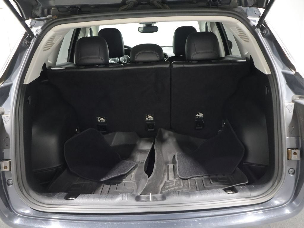 Used 2017 Jeep Compass Limited AWD/4WD image 4