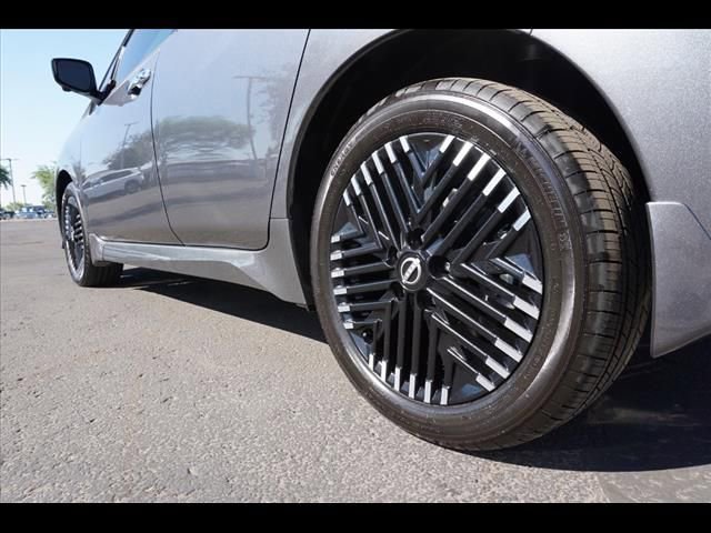 Used 2023 Nissan Leaf SV Plus image 6