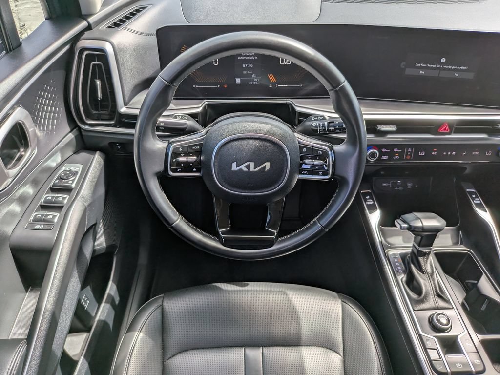 Certified 2025 Kia Sorento S FWD image 15