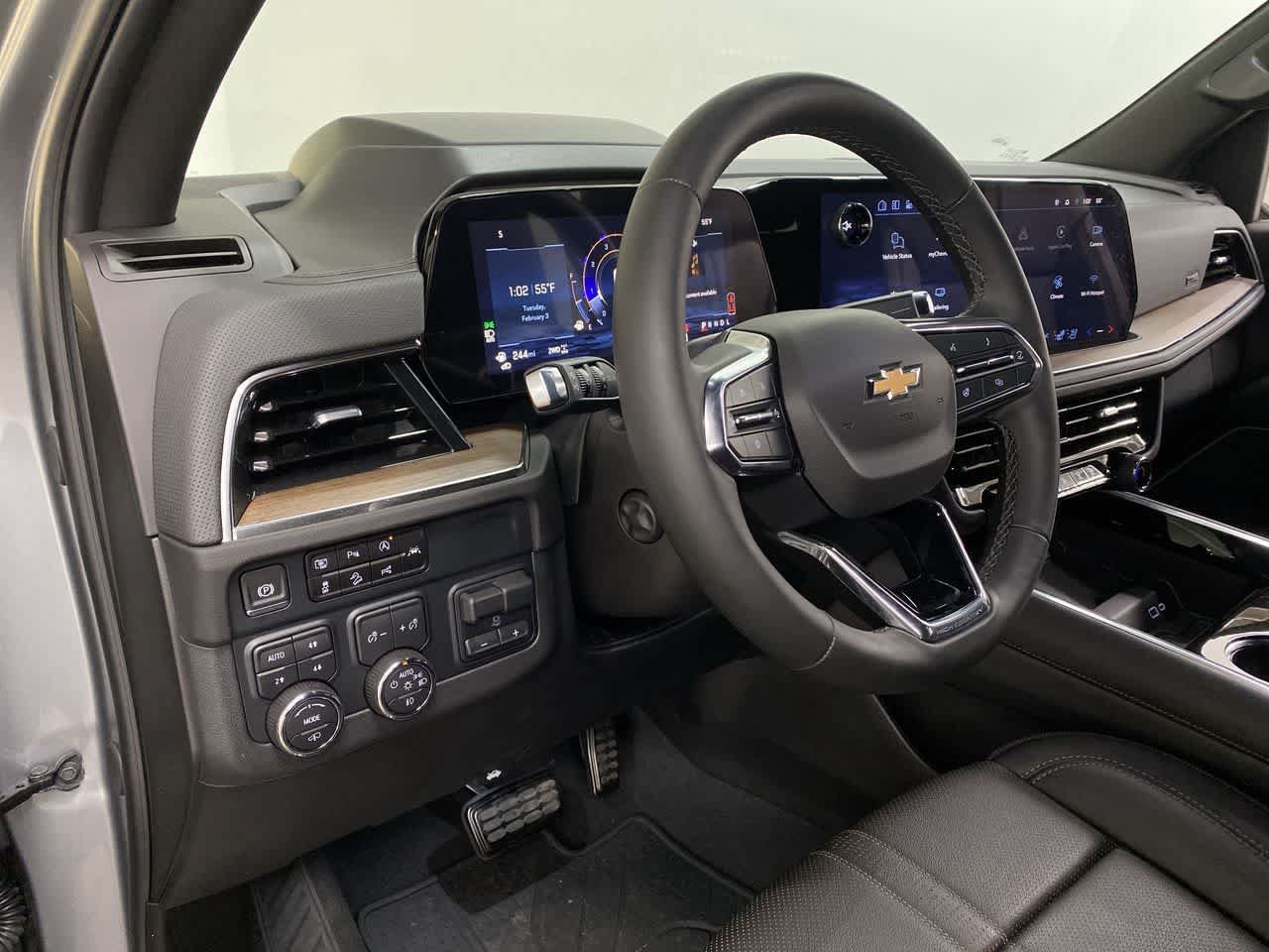 Used 2025 Chevrolet Tahoe High Country AWD/4WD image 2