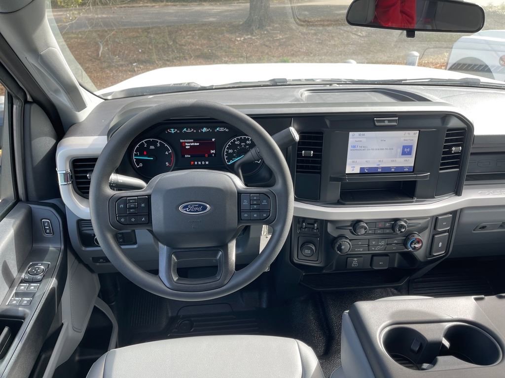 New 2026 Ford F450 XL w/ XL Chrome Package RWD image 4