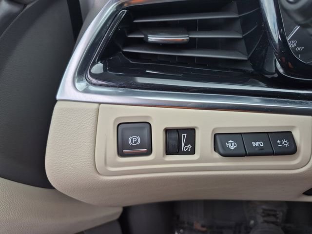 Used 2022 Cadillac XT6 Premium Luxury w/ Technology Package AWD/4WD image 25