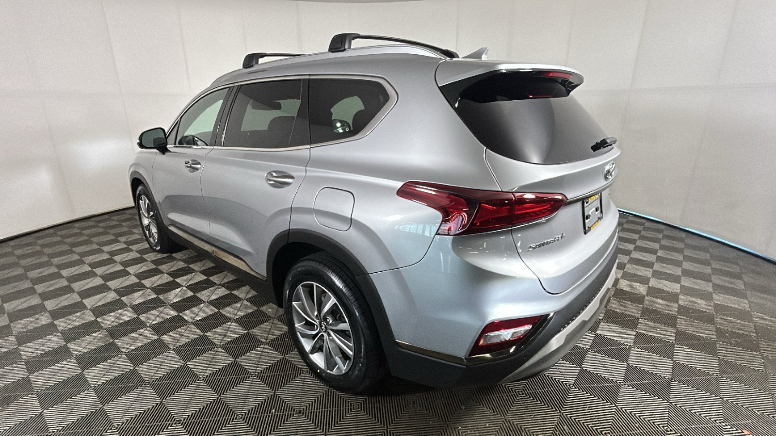 Used 2020 Hyundai Santa Fe Limited AWD/4WD image 5