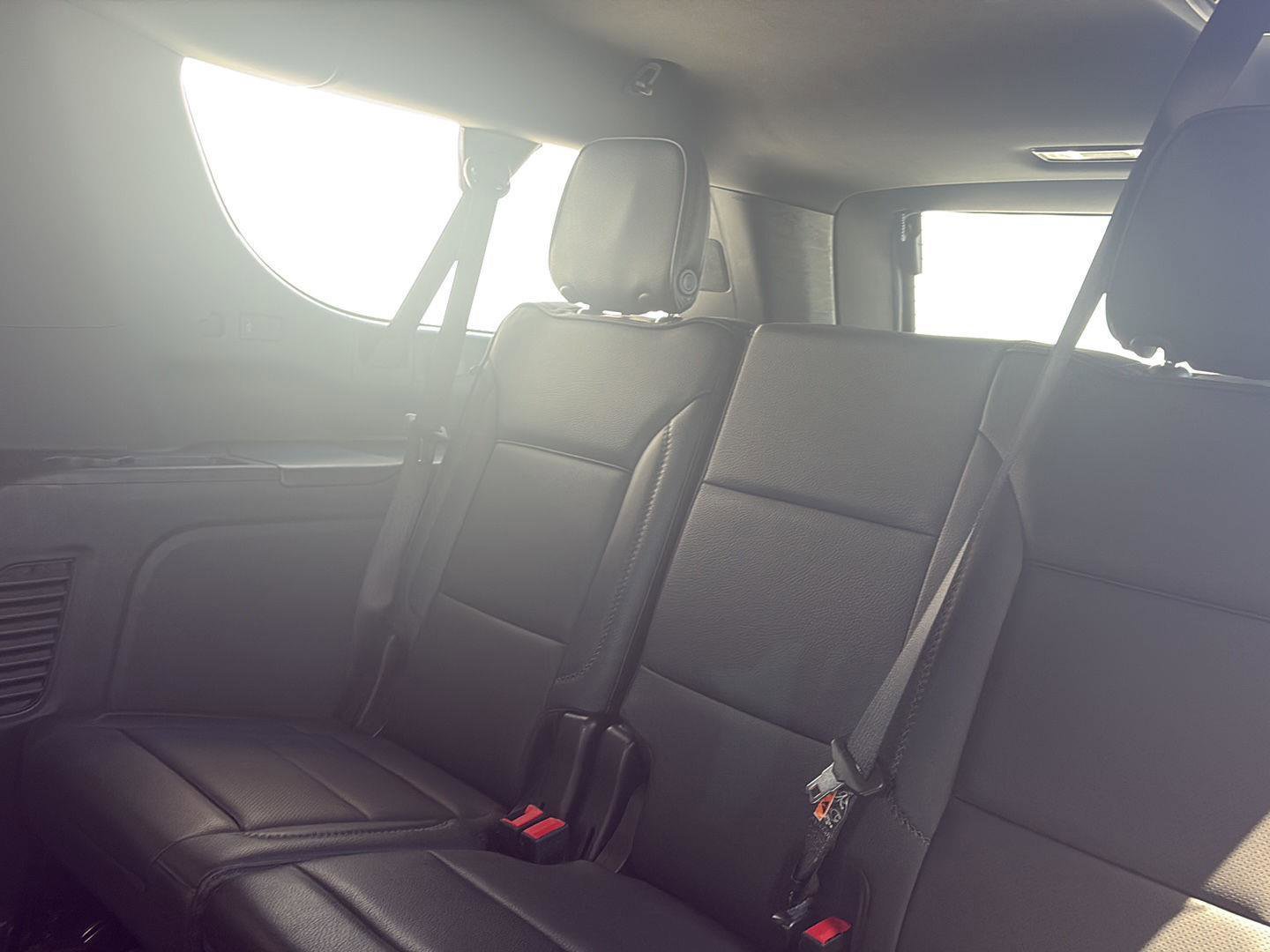 Used 2025 GMC Yukon XL Denali AWD/4WD image 19