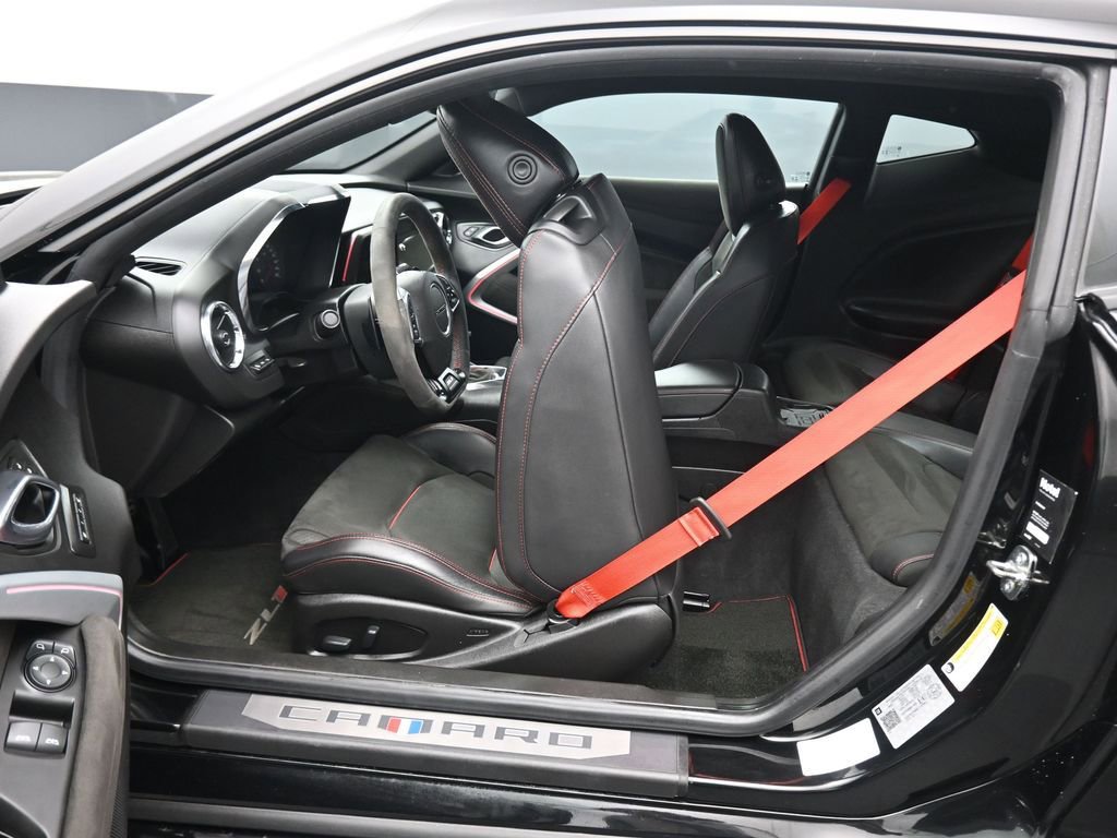 Used 2019 Chevrolet Camaro ZL1 w/ LPO, ZL1 Protection Package RWD image 32