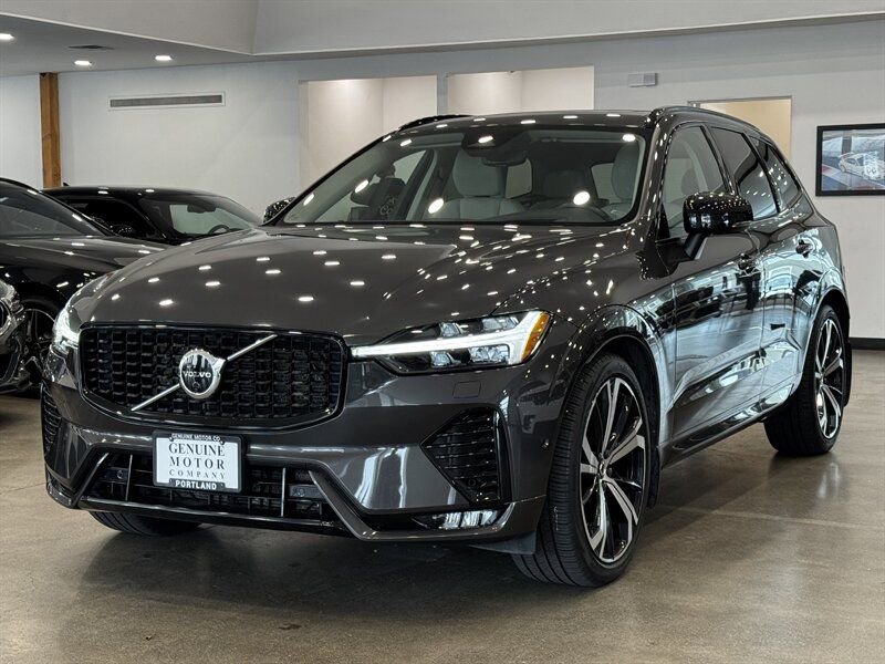 Used 2023 Volvo XC60 B6 Ultimate w/ Climate Package