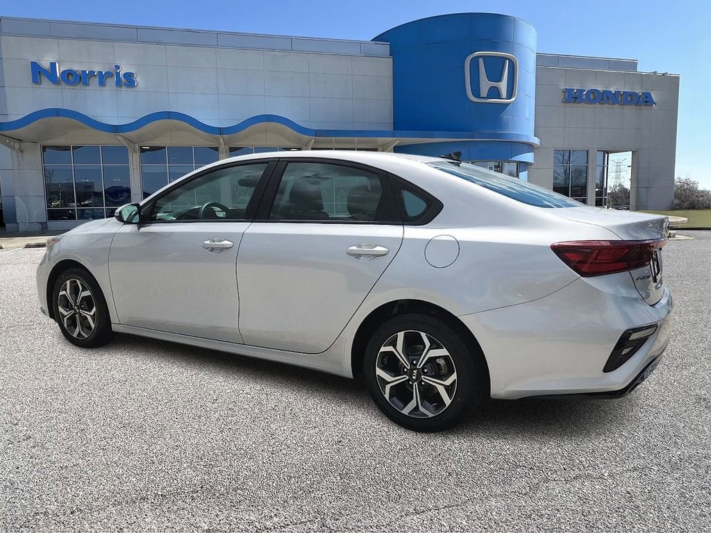 Used 2021 Kia Forte LXS FWD image 3