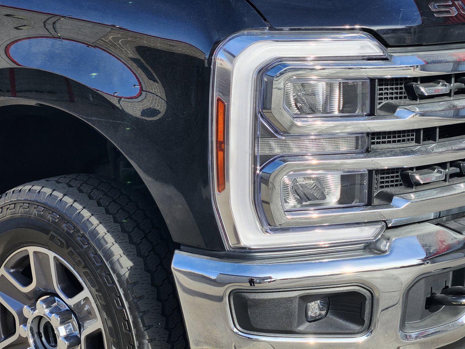 Used 2024 Ford F250 Lariat image 9