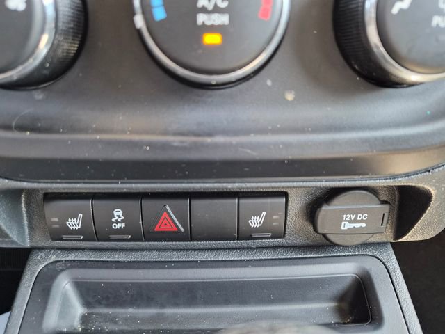 Used 2015 Jeep Patriot High Altitude AWD/4WD image 26