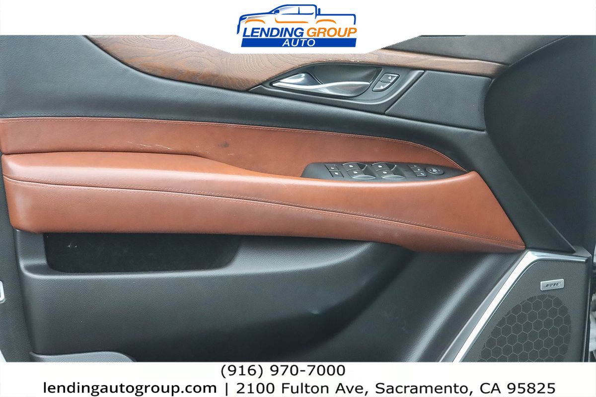 Used 2019 Cadillac Escalade Premium Luxury image 21