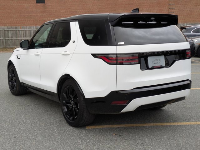 Used 2025 Land Rover Discovery Dynamic SE image 8