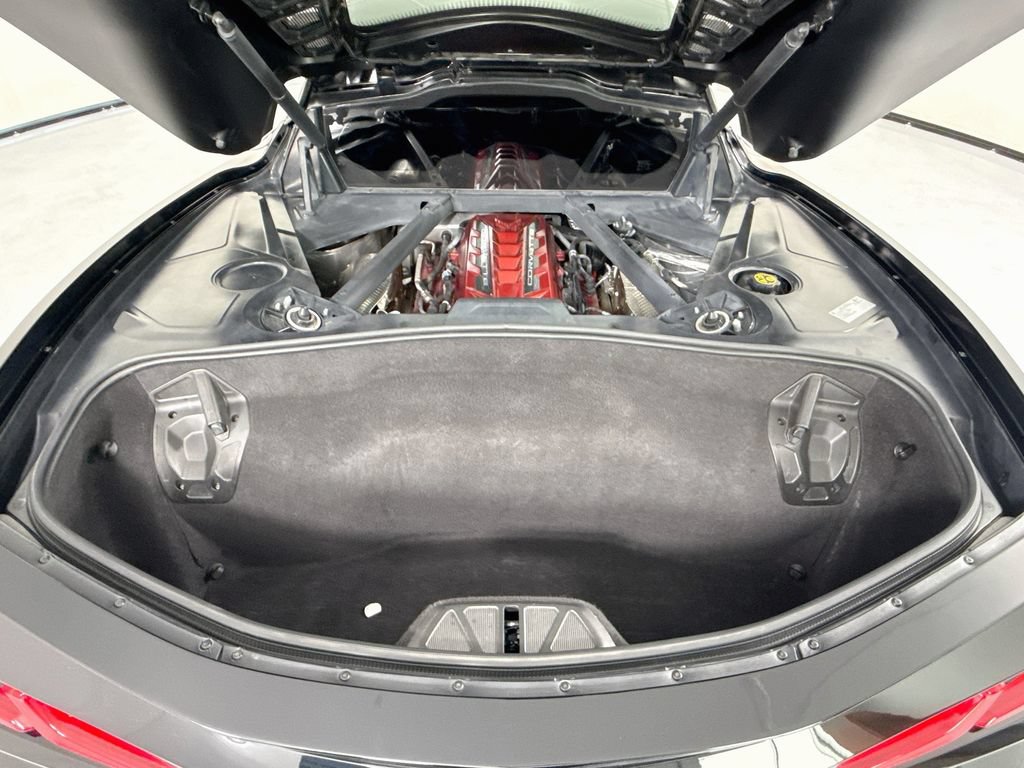Used 2021 Chevrolet Corvette Stingray Coupe w/ Body-Color Dual Roof Package RWD image 23