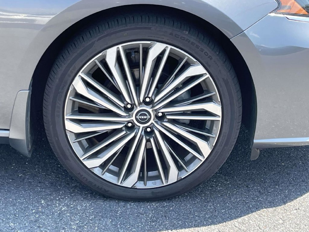 Used 2023 Nissan Altima 2.5 SL FWD image 10