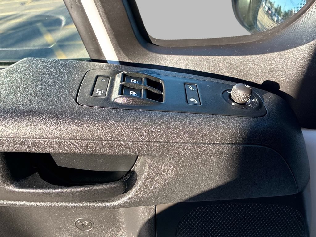 Used 2025 RAM ProMaster 2500 w/ Convenience Group FWD image 19