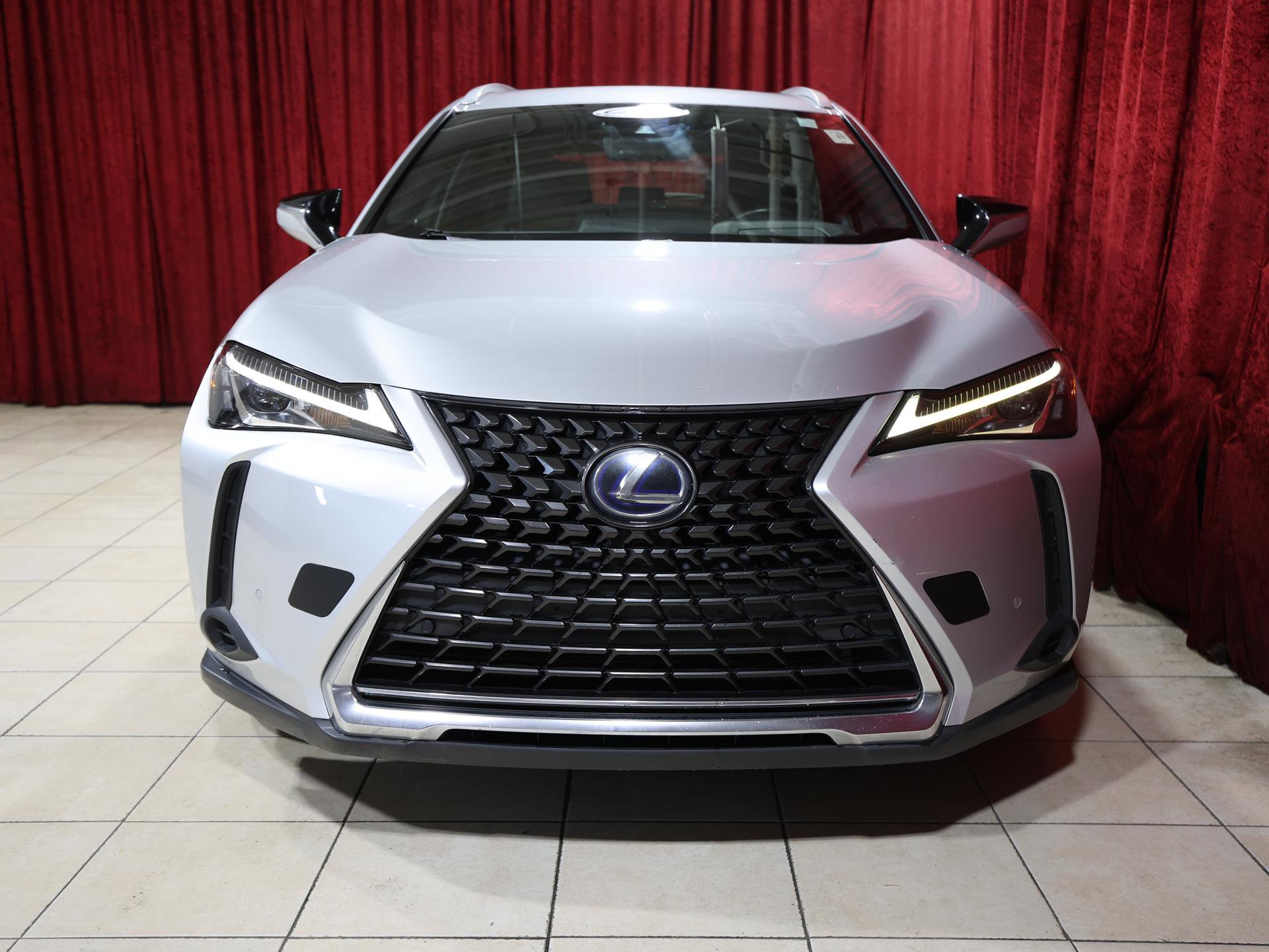 Used 2019 Lexus UX 250h w/ Premium Package AWD/4WD image 9